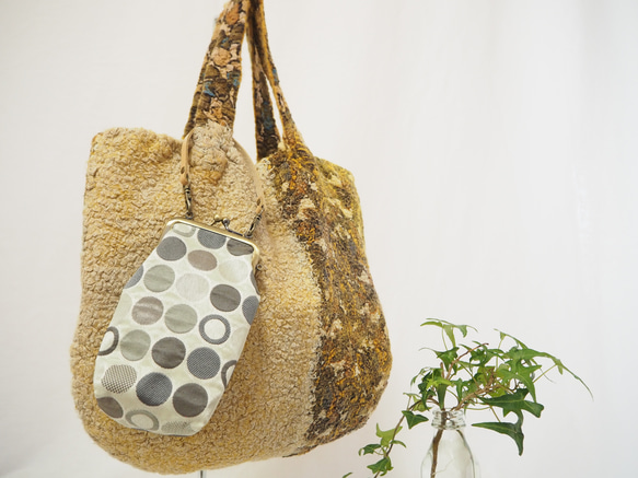 灰色圓點提花煙袋 第5張的照片