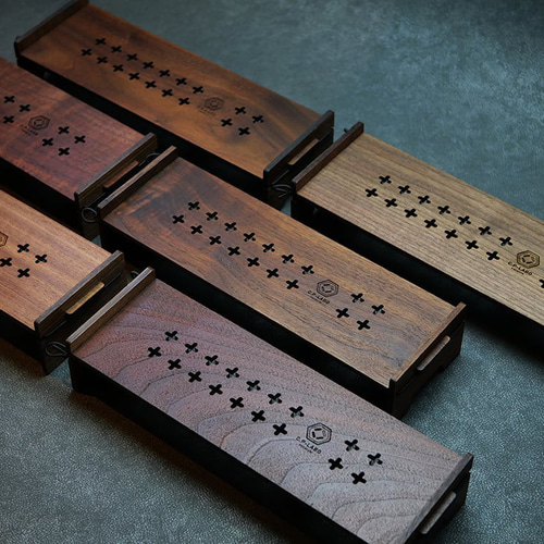 完売 天然楢の木で作成【表はミニちゃぶ台/裏は薪割り台】両面 完売 天然楢の木で作成【表はミニちゃぶ台/裏は薪割り台】両面