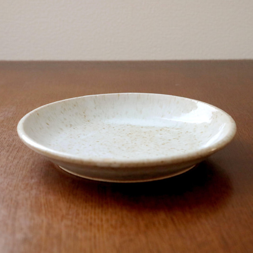 藁灰釉の深皿 ＊ 5 中皿 TSUCHI-HANAKI 通販 17975248｜Creema
