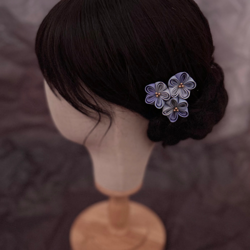 淡藤色の髪飾り コサージュ つまみ細工 グリーン 紫 グレー くすみ