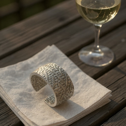 Pearl Glitter太めバングル 牛革 シルバー ギルバー オールシーズン　春　夏　秋　冬 7枚目の画像