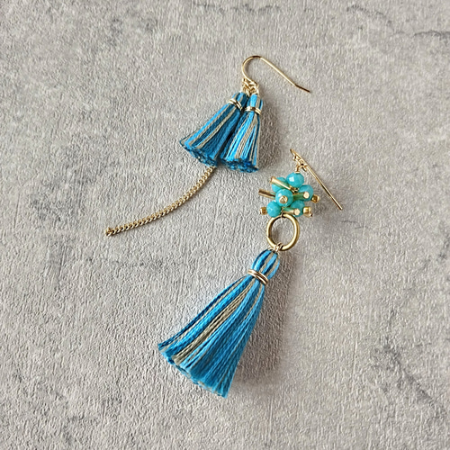 タッセル フリンジ アシンメトリー ピアス イヤリング ノンホール