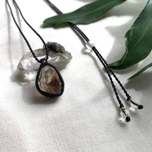 長野県小川山国産煙水晶マクラメネックレス ネックレス・ペンダント 糸  