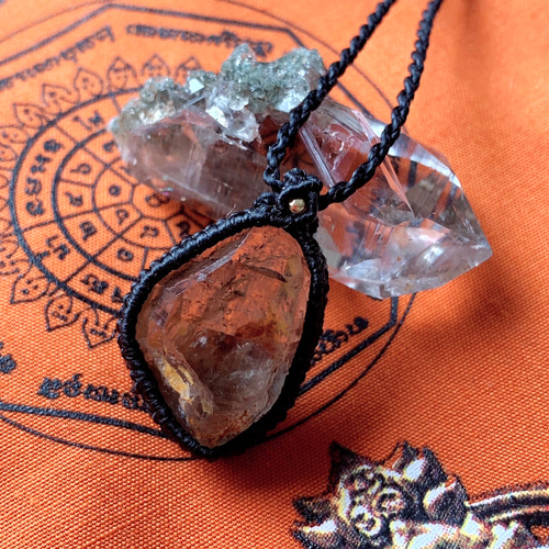 長野県小川山国産煙水晶マクラメネックレス ネックレス・ペンダント 糸  