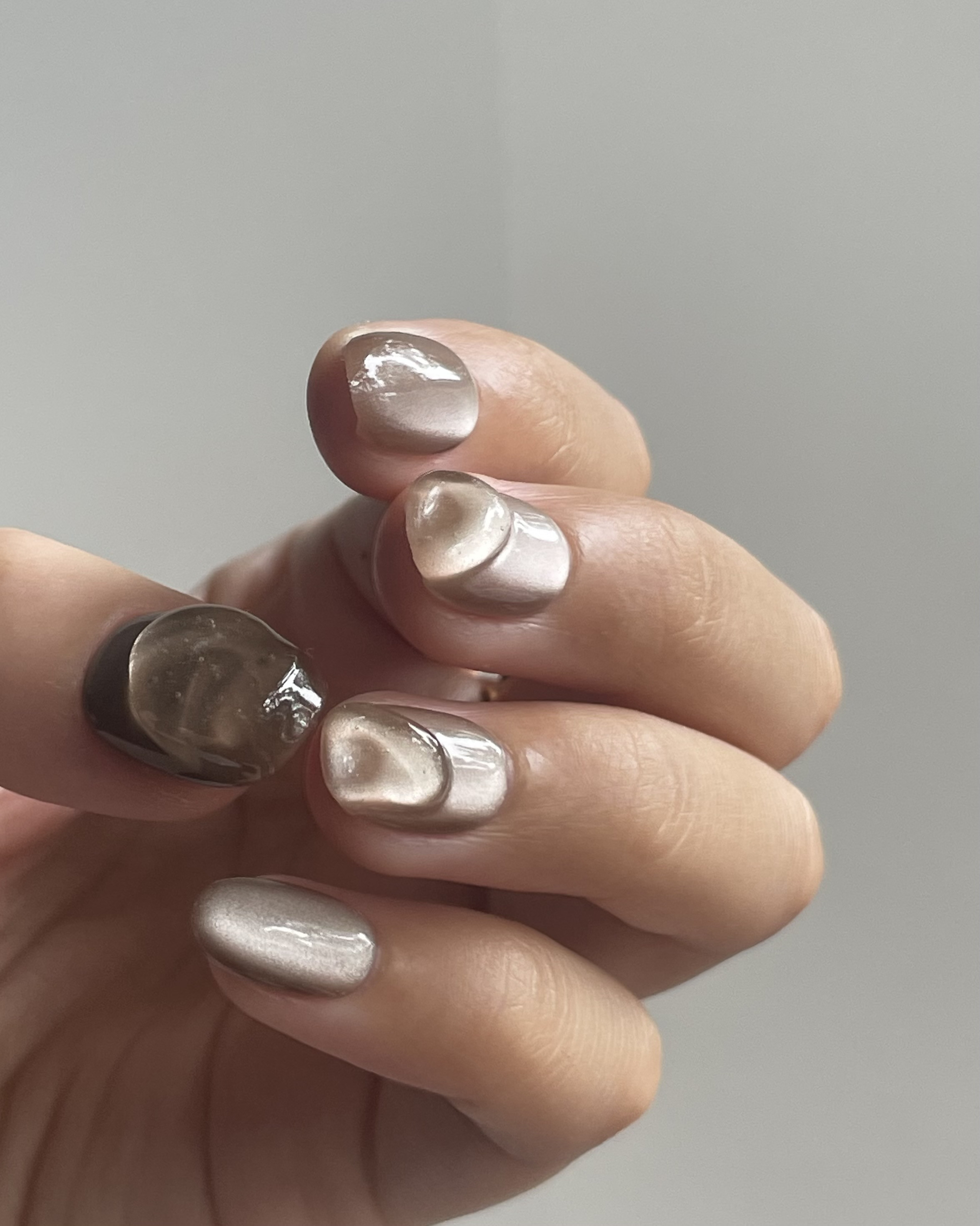 ベージュマグネット×パール ネイルチップ 現品販売】ベージュ ピンク パール 金箔 マグネット ネイル