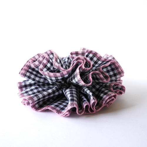 黒ギンガムチェック×ピンク】4層フリル ビッグシュシュ シュシュ Bit