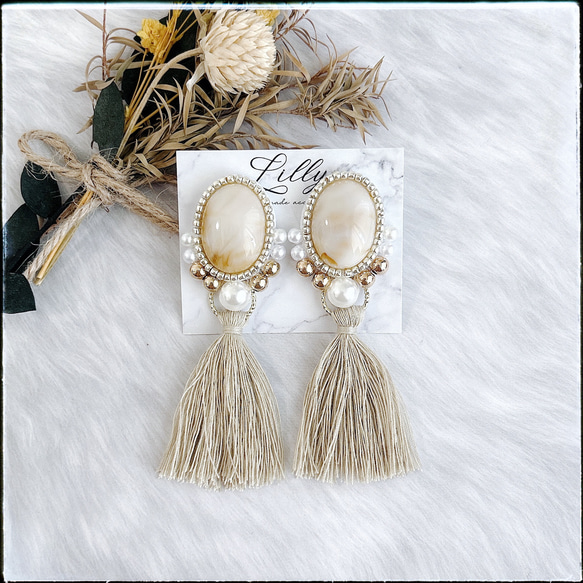ビーズ刺繍ピアス/タッセル/ベージュ/パール/ゴールド/大ぶりピアスor  