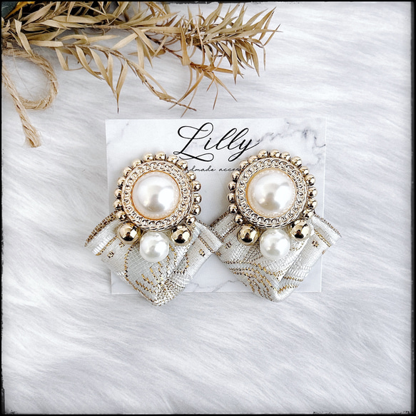 1667 新作*1点もの*シルバー花*インド刺繍リボン*じゃらじゃらピアス