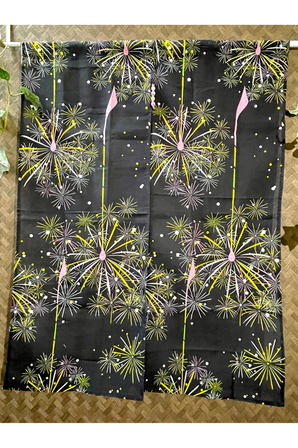 黒のれん 花柄 和風模様 楽天市場】のれん 暖簾 花柄 ふすま 襖 ドア 和室 入口 ジョーク