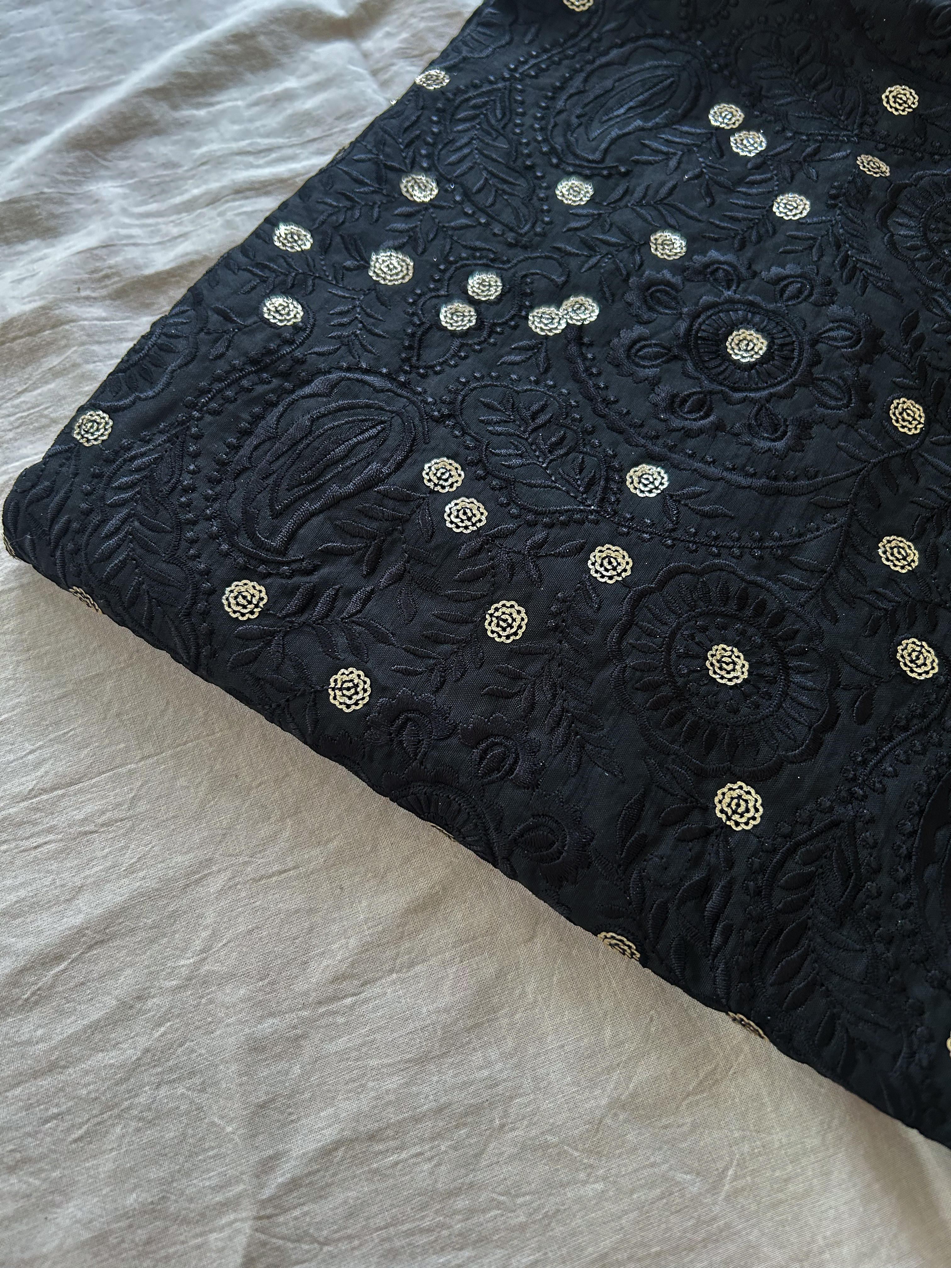 《45cm》幅約90-100cm前後　刺繍生地　インド刺繍　直輸入　ハンドメイド　ファブリック        Ω