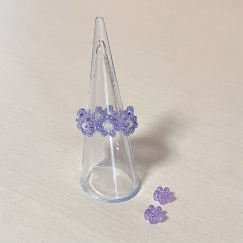 No.34【ビーズリング】8花弁のお花リング( 5色からお選びくださいませ