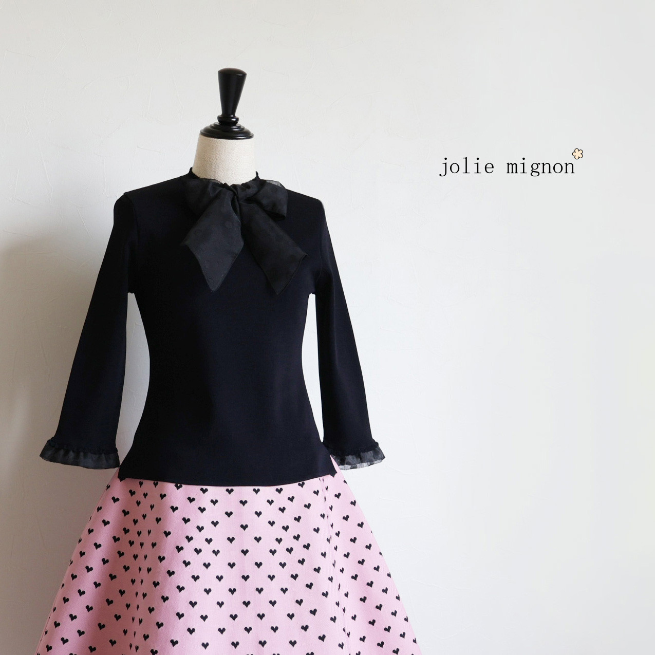 【3サイズから選べる◎】ドットリボン付き 7分袖ストレッチプルオーバー【ブラック】