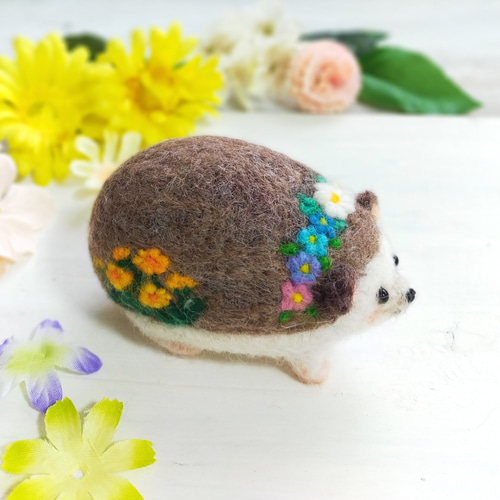 ハンドメイド 羊毛フェルト ハリネズミ ぬいぐるみ3匹 ハリネズミ 羊毛フェルト 羊毛フェルト cotta 通販 11589401