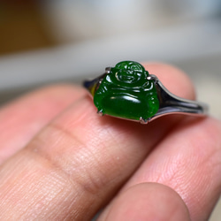 RS7-85 シルバー 深緑 弥勒仏 みろくぶつ ミャンマー産 天然 本翡翠 リング 指輪 フリーサイズ 1枚目の画像