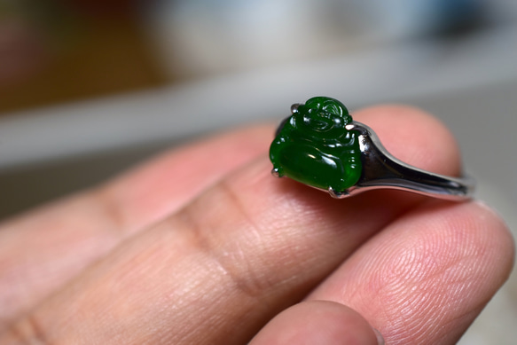 RS7-85 シルバー 深緑 弥勒仏 みろくぶつ ミャンマー産 天然 本翡翠 リング 指輪 フリーサイズ 2枚目の画像