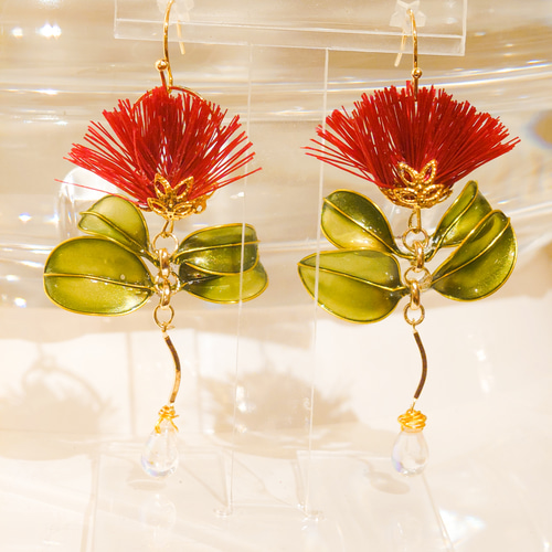 オヒア・レフアとレインドロップのイヤリング・ピアス ピアス（フック