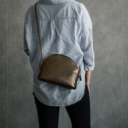 ポシェット 上質本革 シンプル ミニバッグ 大人 コンパクト ミニマル 上品【ブロンズ】 2枚目の画像