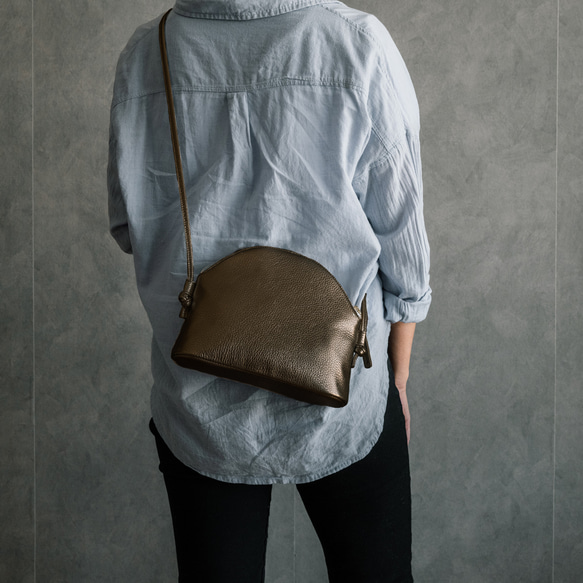 ポシェット 上質本革 シンプル ミニバッグ 大人 コンパクト ミニマル 上品【ブロンズ】 2枚目の画像