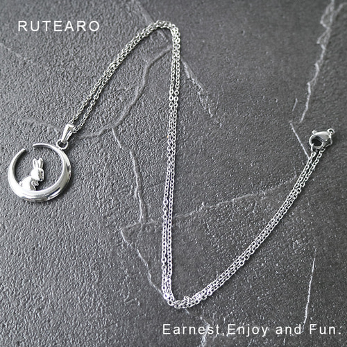 可愛い三日月とウサギのネックレス ― うさぎ 月 三日月 アクセサリー