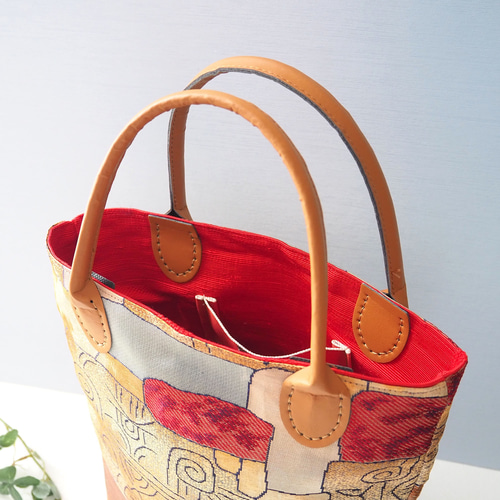 伝統美あふれるオリエンタル柄帯バッグ — 丈夫で使いやすい