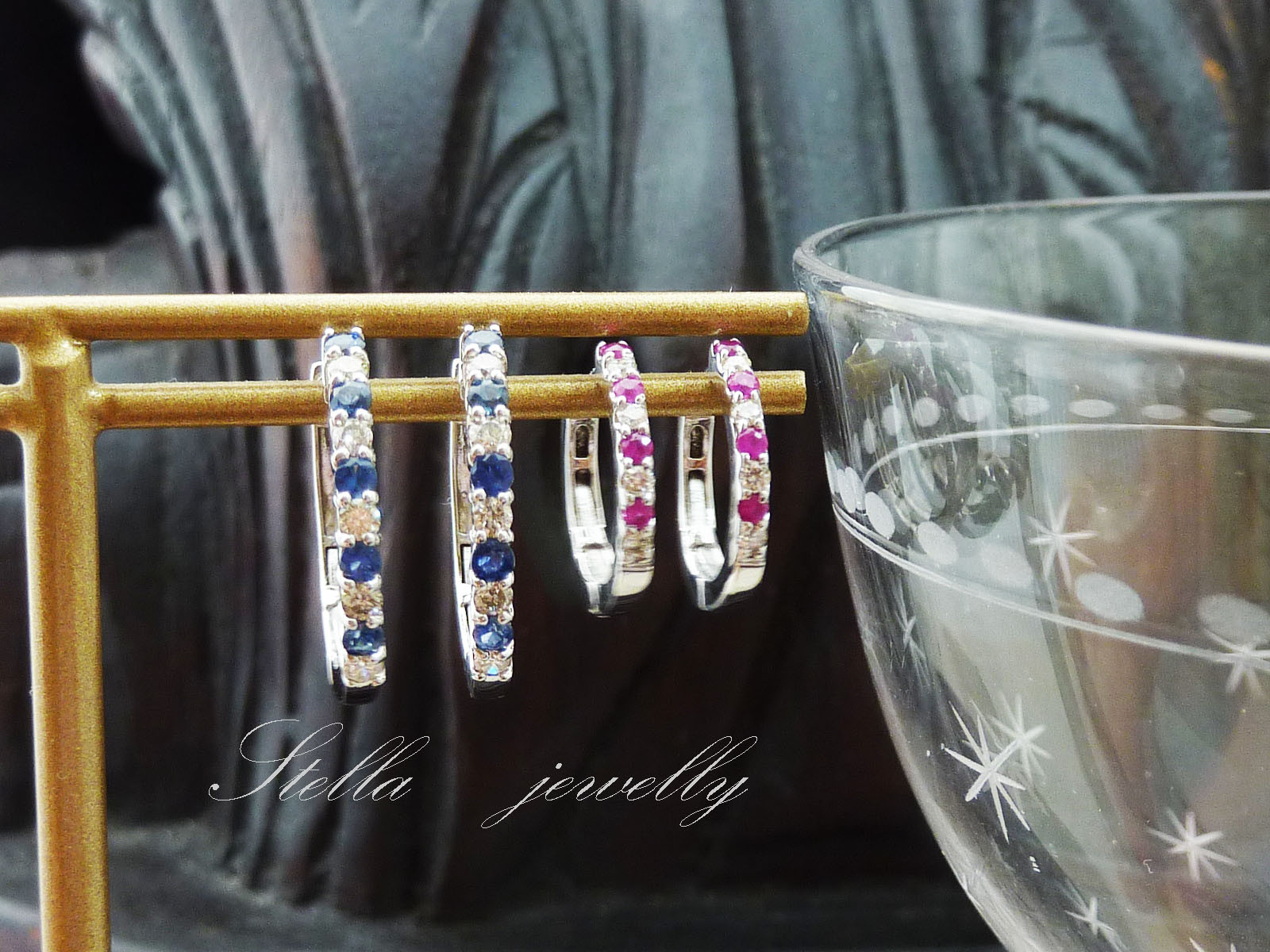 ✧K18WG 天然サファイア・ダイヤモンド フープピアス