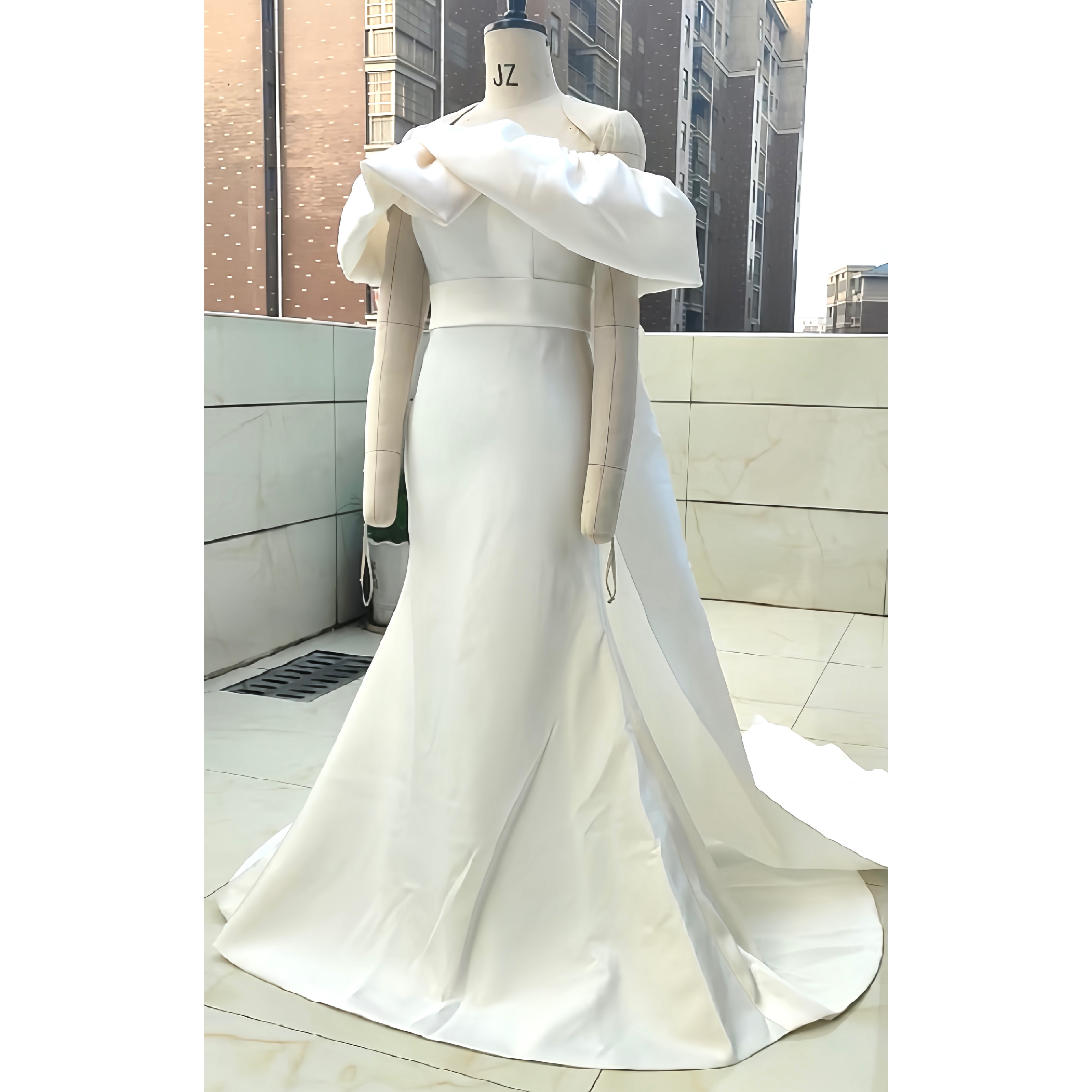 高級感溢れる！高級サテン胸フリル披露宴ボリューム　マーメイドドレス結婚式パーティードレス前撮り二次会ビスチェバッグリボン