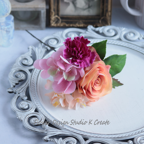 ピーチオレンジの薔薇とカーネーションの花束風のフローレス