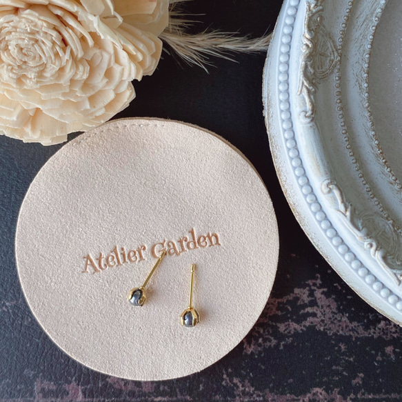 小さめ 一粒ピアス テラヘルツ 4mm サージカルステンレス 2枚目の画像