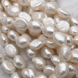 【特集掲載】ちょっぴり大きな照りっ照りバロックパールのピアス/イヤリング 11mm 12mm 真珠 スタッド チタン 8枚目の画像