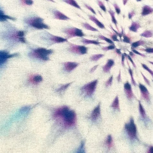 タイダイ染め 長袖ワンピース 優しいブルーのムラ染めに淡く幻想的な