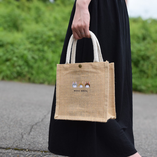 スペイン発送 MANGO スパンコール刺繍入り子猫靴 上品カジュアル スペイン発送 MANGO スパンコール刺繍入り子猫靴 上品カジュアル