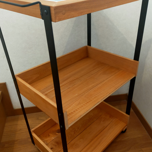 ランタンタイルが可愛い❤キッチンワゴン【handmade】ホワイト系