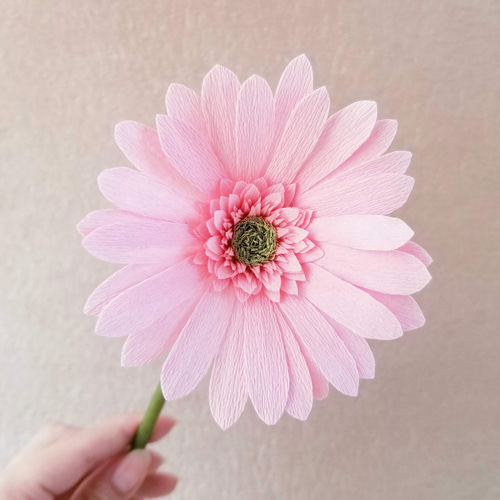 ペーパーフラワー】ピンク色のガーベラの一輪挿し お手入れ不要 造花