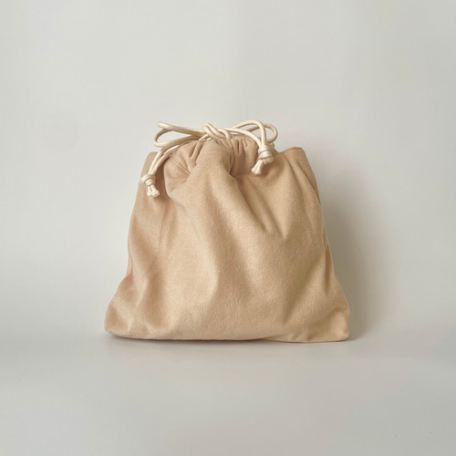 HUMAN MADE 巾着バッグ アイボリー　未使用 SALE中>【ソフトスエード生地】巾着バッグ アイボリー 巾着バッグ hilo