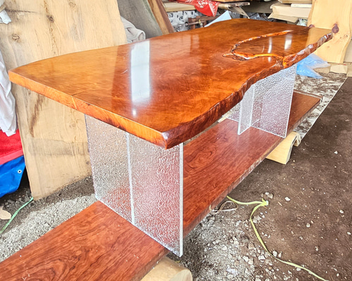 一枚板　ダイニングテーブル　栃　脚つき 栃 一枚板 一枚板ダイニングテーブル | 村上一枚板（Office M's