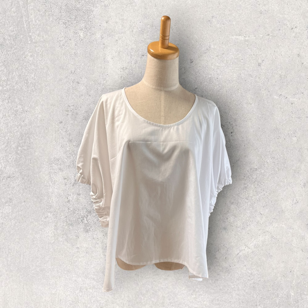 ふんわりブラウス