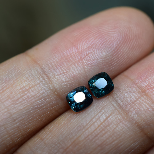 RS7-72 受注製作対応 宝石質 珍しい高貴なピーコックブルー 孔雀青  