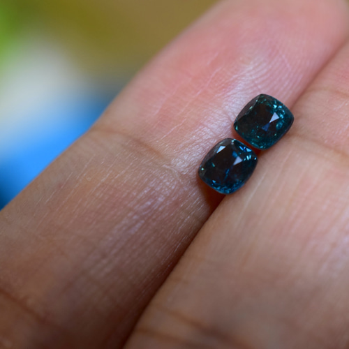 RS7-72宝石質珍しい高貴なピーコックブルー孔雀青スピネルミャンマー産