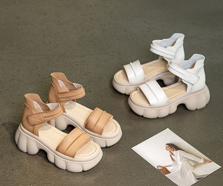 牛革夏の新作厚底レディースサンダル・カジュアルファッション・しなやかで快適な婦人靴 W414 7,040円