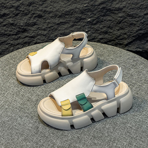 牛革夏の厚底カジュアルレディースサンダルレトロなビーチ
