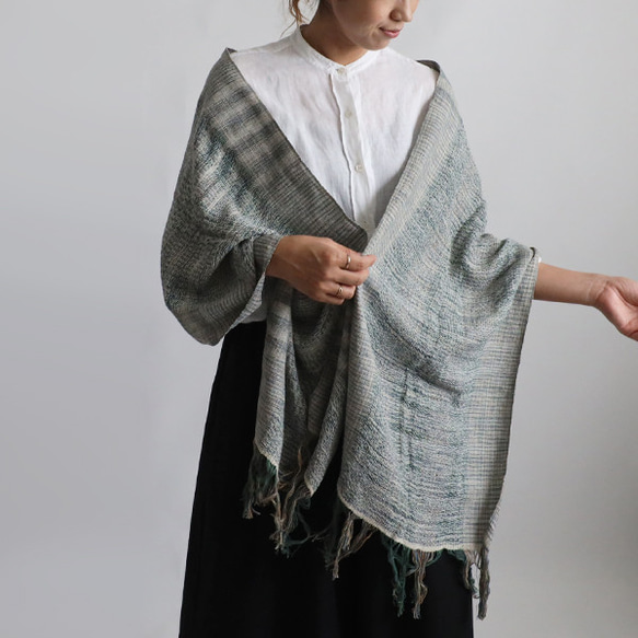 秋／最終SALE 手紡 草木染め糸 手織り布 大判ストール