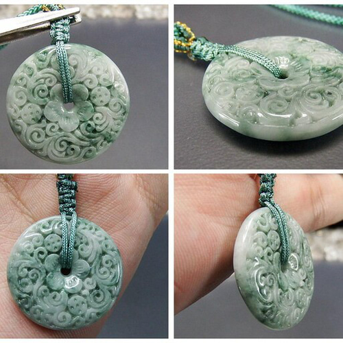 14K 刻印　翡翠？玉石？　緑色のジェイドドロップ型ペンダント 楽天市場】翡翠(ヒスイ)璧 × ダイヤモンド × K18YGペンダント