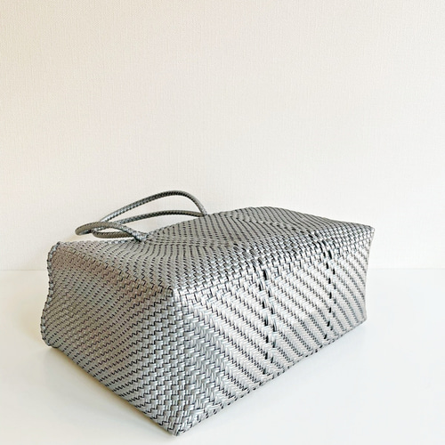 新品未使用品　メルカドバッグ　シルバー　横長　Lサイズ ZAKKA-BOX ショルダーバッグ バッグ メルカドバッグL レディース