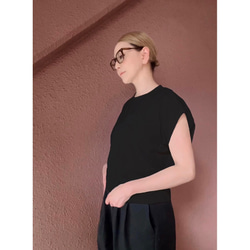 有 2 種顏色和 3 種尺寸可供選擇❤️ 耐老化❤️ 適合成人的精緻上衣❤️ 三維剪裁，從各個方向呈現柔軟、美麗的輪廓 第5張的照片