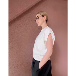 有 2 種顏色和 3 種尺寸可供選擇❤️ 耐老化❤️ 適合成人的精緻上衣❤️ 三維剪裁，從各個方向呈現柔軟、美麗的輪廓 第4張的照片