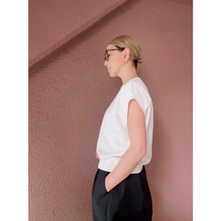 有 2 種顏色和 3 種尺寸可供選擇❤️ 耐老化❤️ 適合成人的精緻上衣❤️ 三維剪裁，從各個方向呈現柔軟、美麗的輪廓 第9張的照片