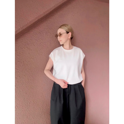 有 2 種顏色和 3 種尺寸可供選擇❤️ 耐老化❤️ 適合成人的精緻上衣❤️ 三維剪裁，從各個方向呈現柔軟、美麗的輪廓 第7張的照片