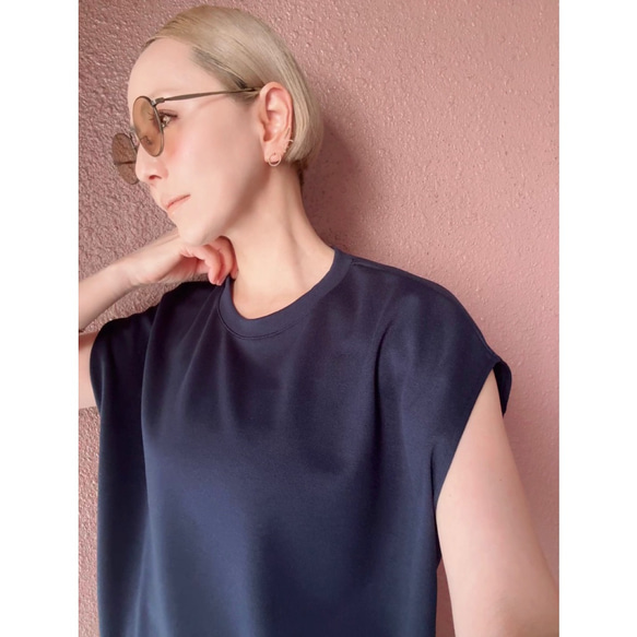 有 2 種顏色和 3 種尺寸可供選擇❤️ 耐老化❤️ 適合成人的精緻上衣❤️ 三維剪裁，從各個方向呈現柔軟、美麗的輪廓 第18張的照片