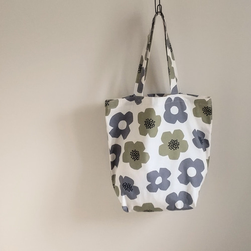 ☆  お洒落な大容量エコ　トートバック　北欧柄　ハンドメイド ハンドメイド エコバッグ 大きめエコバッグ サブバッグ 肩掛けエコ