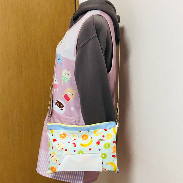 改良版］ 箱ティッシュが入るサコッシュ ハコッシュ 保育士さん 介護士